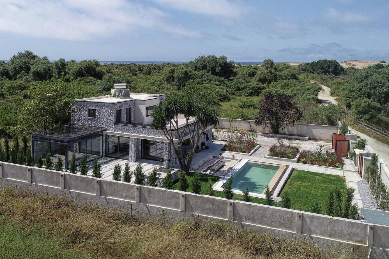 Villa Flamingo - 4 Bedrooms - Private Pool - Next To Renowned Issos Beach & Lake Korission Línia Exteriör bild