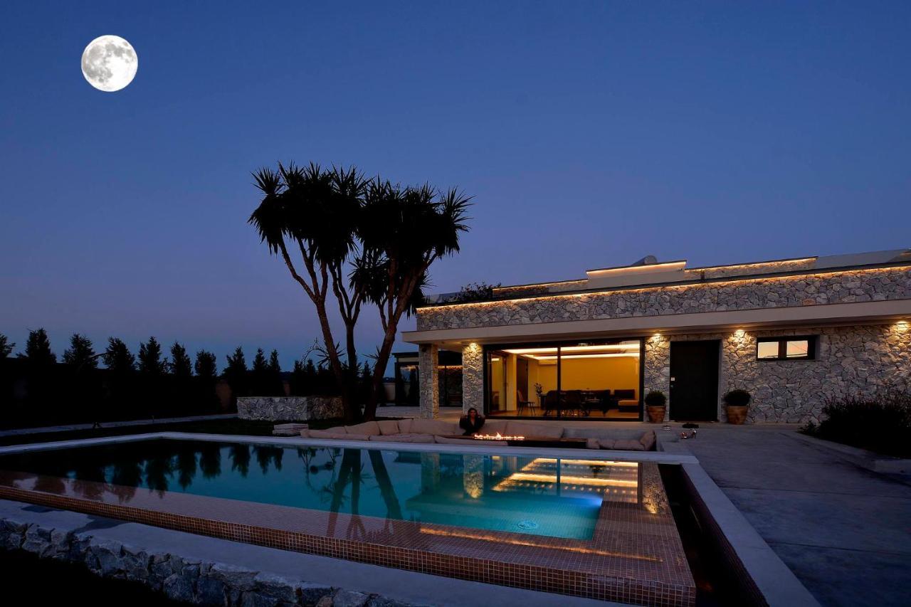Villa Flamingo - 4 Bedrooms - Private Pool - Next To Renowned Issos Beach & Lake Korission Línia Exteriör bild