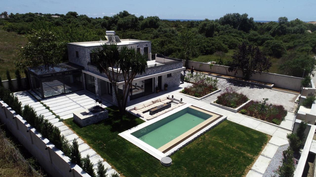 Villa Flamingo - 4 Bedrooms - Private Pool - Next To Renowned Issos Beach & Lake Korission Línia Exteriör bild