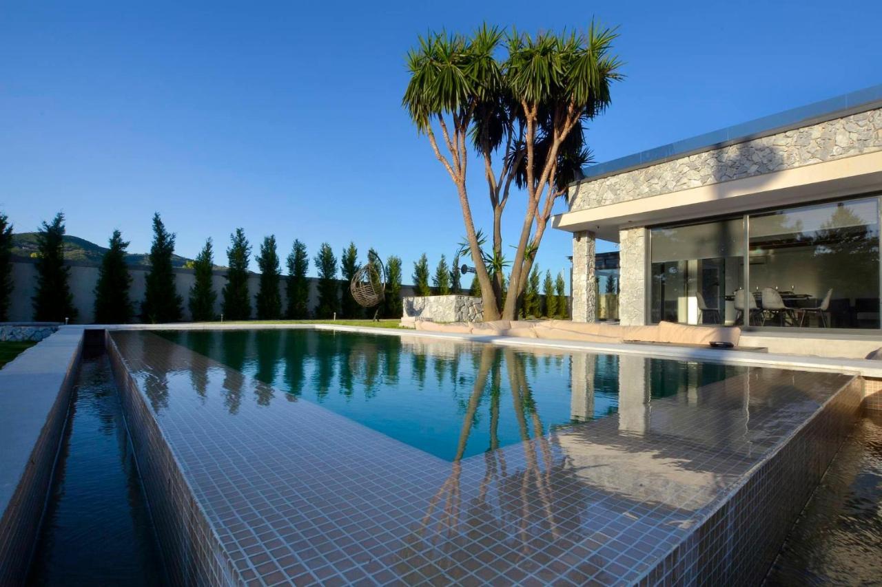 Villa Flamingo - 4 Bedrooms - Private Pool - Next To Renowned Issos Beach & Lake Korission Línia Exteriör bild
